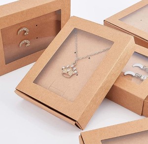 Tùy chỉnh Kraft hộp giấy rõ ràng cửa sổ hiển thị logo in tông Bông tai bao bì quà tặng với lớp phủ UV và dập nổi - Product Image 4