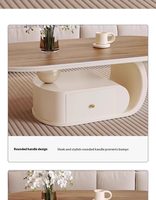 Table basse élégante en bois grainé style crème haut de gamme pour salon, idéale pour petit appartement, avec rangement intégré, à placer près du canapé