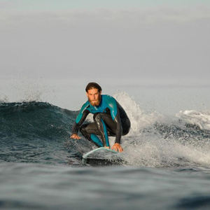 เวคบอร์ดไฟฟ้าคาร์บอนไฟเบอร์ทั้งตัว น้ำหนักเบา ความเร็ว 50 กม./ชม. กำลังมอเตอร์ 10,000 วัตต์ พร้อมราคาขาย - Product Image 6