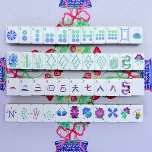 Oferta Especial: Juego de Mahjong Americano de 4 Capas con Fichas de Acrílico, Estilo Lagoon, para Diversión Familiar y Juegos de Viaje - Product Image 5