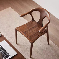 Chaise à accoudoirs en Noyer noir d'Amérique du Nord, Frêne blanc et Bois d'hévéa, style Bec de Canard - Minimaliste, Nordique, Nouveau Style Chinois, pour Salon