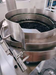 Automatische tel- en verpakkingsmachine voor schroeven, moeren, bouten, hardware, bevestigingsmiddelen en gemengde verpakkingen van diverse onderdelen - Product Image 5