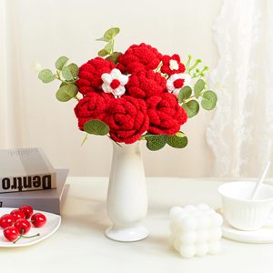 Rose all'Uncinetto Fatte a Mano Personalizzate per San Valentino e Festa della Mamma, Bouquet di Fiori Lavorati a Maglia, Giocattoli di Peluche - Product Image 5