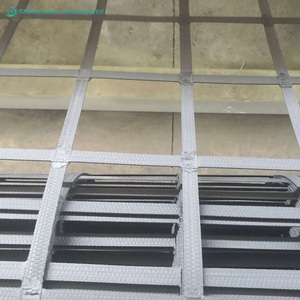 Ölçeklenebilir düşük süneklik çelik-plastik kaynaklı Geogrid istinat duvarı ve araba yolu