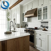 Meubles de cuisine modulaires modernes de luxe en bois massif, aménagement personnalisable pour la rénovation de cuisine ouverte de grande villa