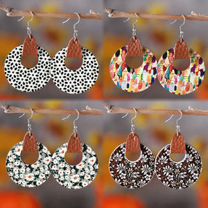 Boucles d'oreilles en faux cuir plante fleur découpe pendentif Double face en bois cuir Patchwork boucles d'oreilles pour femmes Uionen 861 - Product Image 1