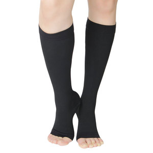 Fábrica personalizada graduada Clase 2 Presión Alemán 23-32 mmHg Nylon Punta abierta Rodilla Calcetines de compresión alta para venas varicosas - Product Image 3