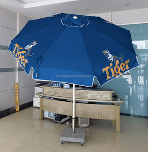Sombrilla de Playa Promocional Plegable, Impermeable y Ligera con Impresión Serigrafiada PEPSI para Uso en Muebles de Exterior - Product Image 5