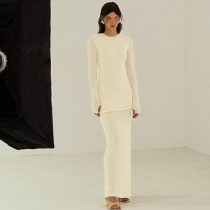 เดรสลำลองผู้หญิงสำหรับฤดูร้อน สีพื้นเรียบง่าย แขนยาว ทรงเข้ารูป แต่งตะเข็บเอว ผ่าข้างแบบธรรมชาติ - Product Image 1