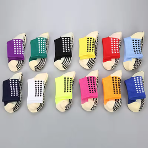 Calcetines de Fútbol Antideslizantes, Calcetines Deportivos de Entrenamiento Profesional hasta la Pantorrilla, Calcetines Antideslizantes para Yoga y <span class=keywords><strong>Trampolín</strong></span>, Venta al Por Mayor Personalizada OEM - Product Image 1