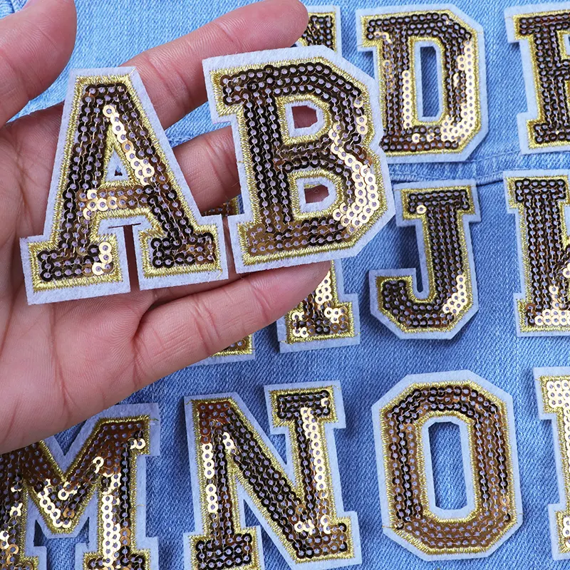 Nuovo 26 pezzi di moda A-Z paillettes lettere inglesi ricamo Patch di ferro su toppe per vestiti