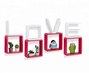 Estantes de Pared Flotantes en Forma de LOVE, Cubos Decorativos de MDF, Venta al Por Mayor de Fábrica, Personalizables - Product Image 1