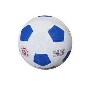 Ballon de football <span class=keywords><strong>en</strong></span> caoutchouc QiQiang 2026 pour matchs et entraînements scolaires <span class=keywords><strong>en</strong></span> intérieur et <span class=keywords><strong>en</strong></span> extérieur, personnalisable - Product Image 4
