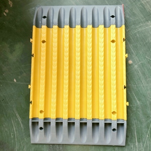 Grille de drainage antidérapante en WPC écologique et imperméable, emboîtable, <span class=keywords><strong>pour</strong></span> station de lavage automobile et parking - Vente en gros usine - Product Image 4