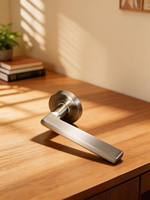 Manija de Aleación de Aluminio Negra Mate Moderna de Fábrica OEM, Fácil Instalación para Puertas Interiores de Madera de Dormitorio y Baño