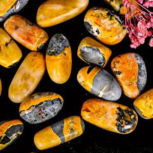 หินแจสเปอร์รูปทรงฝ่ามือคุณภาพสูงจากธรรมชาติ สำหรับขายส่ง เหมาะสำหรับเป็นของที่ระลึก - Product Image 1