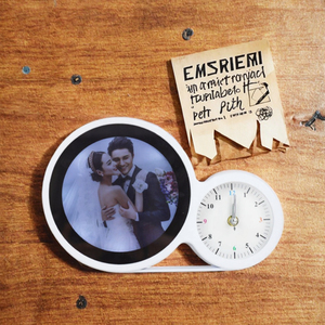 Cadre photo magique à mécanisme d'horlogerie qui s'extinct et devient un miroir, un cadre photo créatif et un miroir de maquillage. - Product Image 4