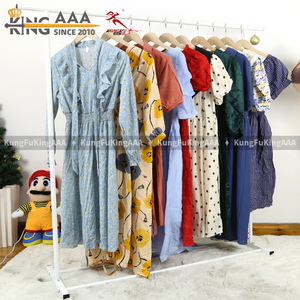 KungFu KingAAA Balles de vêtements d'occasion mixtes, vêtements usagés de marque en vrac pour robes en soie - Product Image 2
