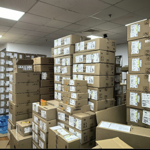 Nuevos conmutadores de red originales de la serie Cisco Clean Stock 9300, conmutador 25G/10G/1G de 12 puertos, interruptor de la serie 30G/ - Product Image 3