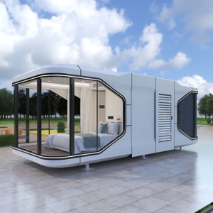 Unité de production de nouvelles diffusées-Studio mobile insonorisé avec bureau, système de montage d'équipement et capacités de diffusion en direct - Product Image 1