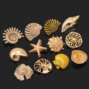 Boutons personnalisés pour usine de boutons, avec logo sur mesure, pour vêtements, en forme irrégulière (coquillage, conque, étoile de mer), boutons à tige métallique de forme spéciale - Product Image 1