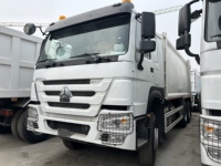 Camion compacteur de déchets Sinotruk HOWO 20m³ avec 371 chevaux, qualité stable et fiable, 20% de réduction, à vendre