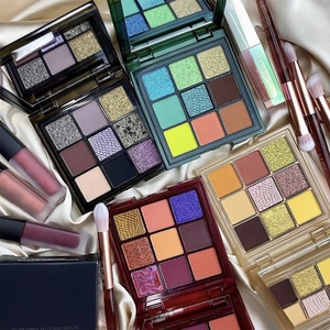 Paleta de sombras de ojos mate con purpurina de 9 colores MOQ bajo pigmento de brillo impermeable metálico luminoso para <span class=keywords><strong>paletas</strong></span> de sombras de ojos Maquiagem - Product Image 2