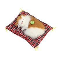 Jouet interactif en peluche pour chat - Appuyez sur le ventre pour un son de miau réaliste, chaton doux endormi sur un tapis, cadeau d'animal en peluche mignon