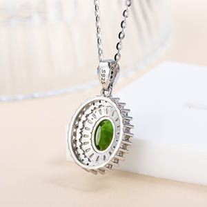 El yapımı 925 ayar gümüş doğal diyopsit taşlı kolye, mor kristal şifa taşı, rodyum kaplama oval kesim pençe ayarlı. - Product Image 4