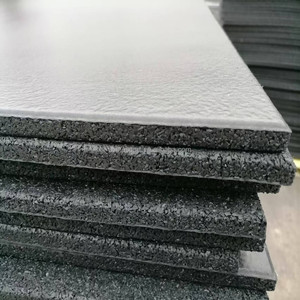 Tappetino Premium <span class=keywords><strong>UDINE</strong></span> per Palestra in Gomma Composita, Spessore 15-50mm, Resistente all'Usura, Assorbente agli Urti, Antiscivolo, Lavabile, per Uso Interno - Product Image 2