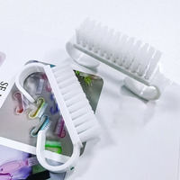 Mini brosse à poussière en forme de corne pour ongles, outils de nettoyage de la poudre, brosse de nettoyage en plastique pour nail art, brosse à poussière pour ongles