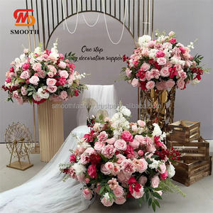 Centro de Mesa con Bola de Flores de Rosa Rosa Grande LEDA, Decoración de Boda Artificial Hecha a Mano, Arreglo Suave, Venta al por Mayor - Product Image 1