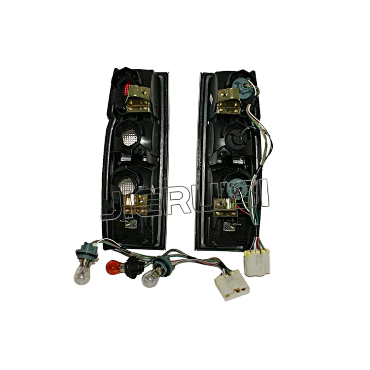 Accessories OEM 26521-VJ700 26550-VJ700 Tail Light for Nissan D21