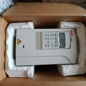 Convertisseur de fréquence ACS8000100163 P901 série ACS800 7,5 kW IP21 PLC - Product Image 2