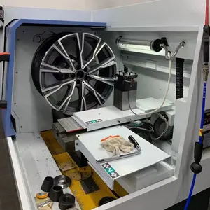 Máquina de polimento e corte de alta velocidade do Vietnã para reparo de rodas de liga, torno CNC SNY, máquina automática de torno de metal com cama inclinada