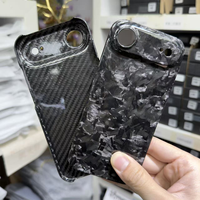 Étui de téléphone ultra fin en fibre de carbone, antichoc, protection professionnelle, texture forgée, trous précis et larges pour iPhone