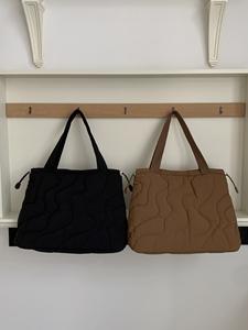 Bolsa de Mano Casual de Alta Calidad, Gran Capacidad, Versátil y Ligera para Mujer - Product Image 3