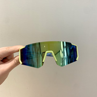 Lunettes de Soleil Sport Ville Vision en Gros de Chine Grande Monture Masques de Ski Lunettes Cyclisme Coupe-Vent Anti-UV