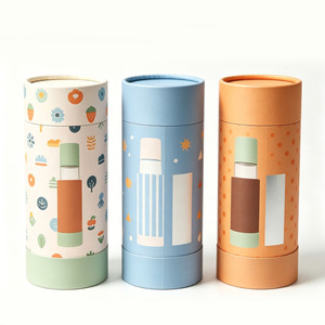 Botella de agua deportiva personalizada de acero inoxidable aislada, caja cilíndrica de cartón kraft, tubo de papel para embalaje de botella de agua - Product Image 1