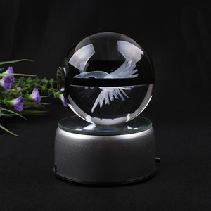 Boule de cristal <span class=keywords><strong>3D</strong></span> gravée au laser, faite à la main, personnalisée, jouets, jeux, <span class=keywords><strong>lampe</strong></span> à changement de couleur, avec boîte cadeau pour la chambre des enfants, Noël - Product Image 1