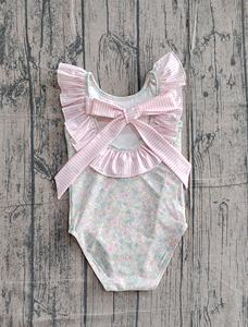 S0732 Traje de Baño Personalizado para Niña Pequeña, Estampado de Flores Rosadas y Lazos Rosas, Traje de Baño de Manga Larga al por Mayor - Product Image 2