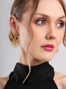 ต่างหูห้อยลายแมนดาลา ลายเมล็ดแห่งชีวิต ตกแต่งด้วยลายฉลุสีทอง ต่างหูทรงเรขาคณิตทันสมัยสำหรับผู้หญิง - Product Image 3