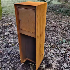 ตู้จดหมายกลางแจ้งสไตล์โมเดิร์นวินเทจสำหรับบ้านพักอาศัย ป้องกันการโจรกรรม พร้อมกุญแจล็อค ผลิตจากเหล็กคอร์เทน กันน้ำ ตั้งพื้นได้ ใช้ติดตั้งข้างทางเดินหรือข้างบ้าน - Product Image 5