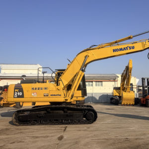 Maquinaria Agrícola en Venta, Excavadora Usada PC 210 en Shanghái, Excavadora Komatsu PC210 Usada, HECHA en JAPÓN - Product Image 1