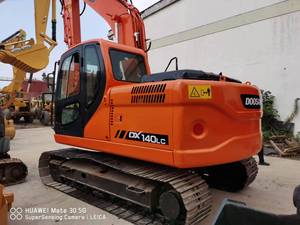 รถขุดมือสอง Doosan DX140 14 ตัน จากเซี่ยงไฮ้ ประเทศจีน ความจุ 1.28 ลูกบาศก์เมตร เครื่องยนต์และปั๊มเดิมจากโรงงาน น้ำหนักใช้งาน 14 ตัน ปี 2016 - Product Image 2