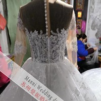 Nouvelle Arrivée Robe de Mariée de Luxe Princesse à Manches Longues, Ornée de Perles, Robe de Bal avec Grande Traîne