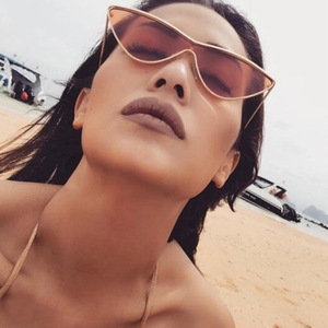 Gafas de Sol Vintage 2019 con Marco Metálico para Mujer, Gafas de Sol de Una Pieza, Gafas de Sol Ojo de Gato - Product Image 1