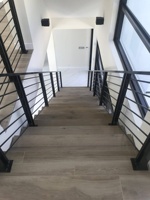 Escalier en tube carré métallique sur mesure, escalier moderne en poutre métallique pour maison résidentielle