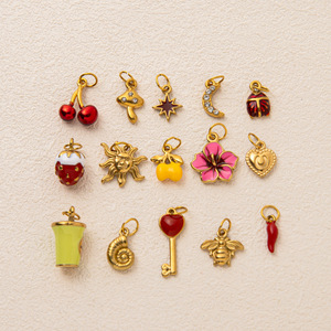 Dijes de Acero Inoxidable DIY, Colgantes de Joyerí<span class=keywords><strong>a</strong></span> con Baño de Oro PVD de 18K, Diseños de Abeja, Flor, Corazón, Taza de Matcha, Estrella y <span class=keywords><strong>Sol</strong></span> para Hacer Collares y Pulseras - Product Image 1