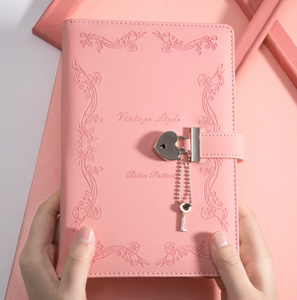 Juego de bolígrafos de cuaderno de cuero con forro A5 personalizado, diseño de bloqueo de corazón, diario de 100 páginas para escritura personal de viaje, caja de regalo - Product Image 3